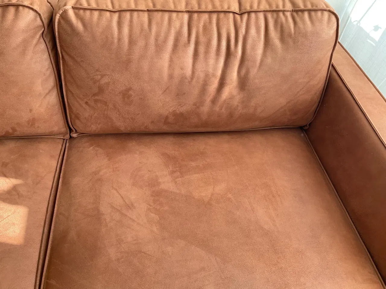 Billede 8 - Ilva sofa i Cognac farvet “ruskind”