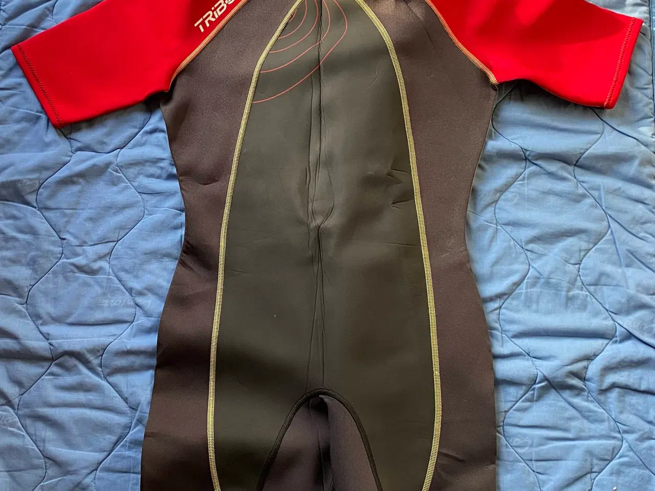 Billede 2 - Våddragt str. 44 men mere en 42
