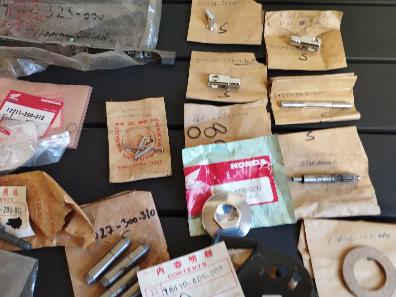 Billede 10 - Nye reservedele til Honda M.C. ( kasse 6) ( Se %)