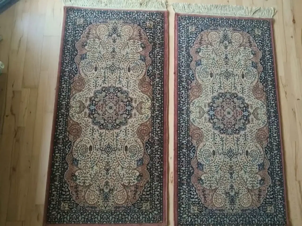 Billede 1 - ❌️❌️Løber Tæppe, Uld material❌️❌️