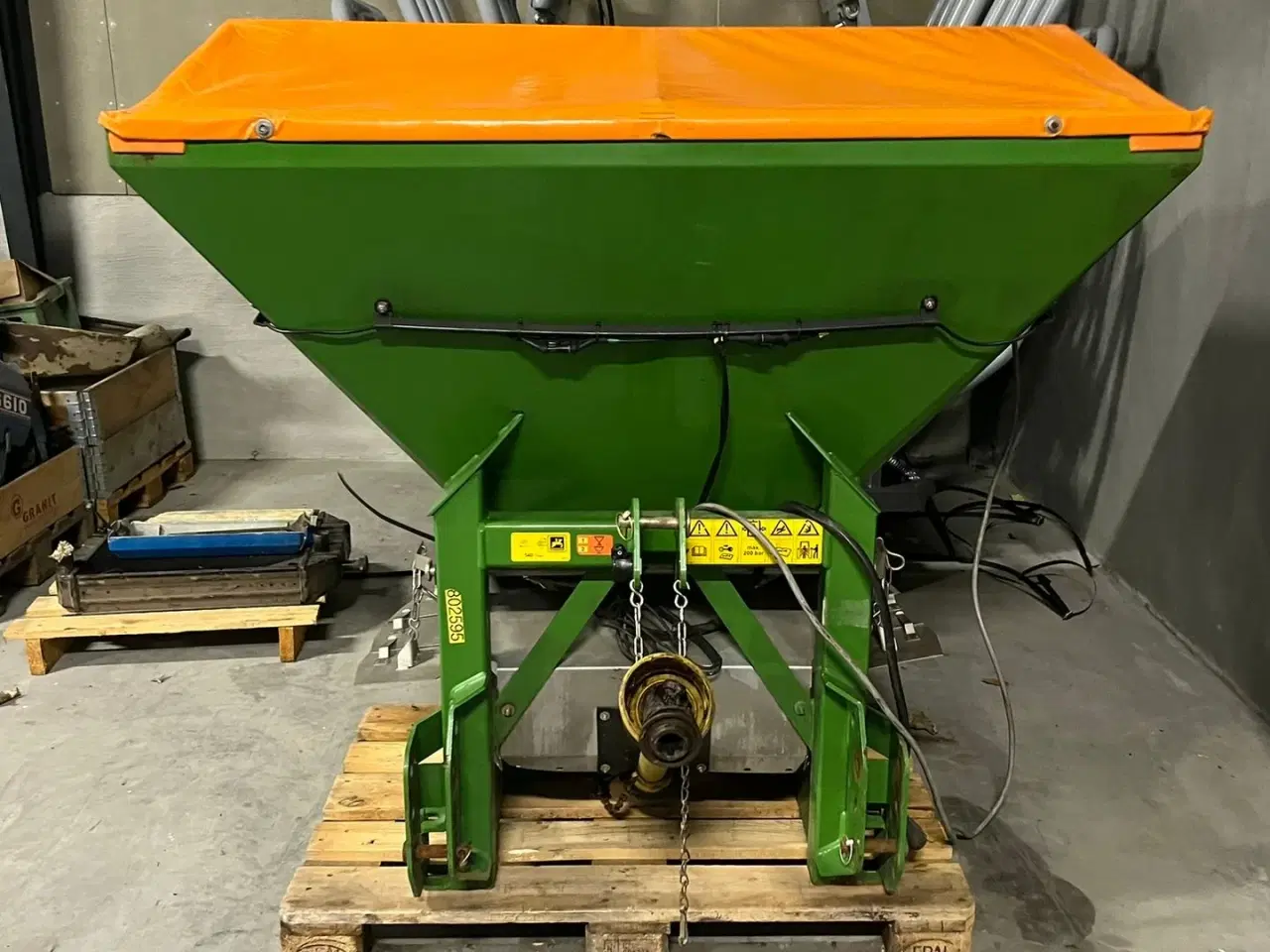 Billede 6 - Amazone E+S 750 Velholdt Salspreder som er meget lidt brugt, den er med Amados computer