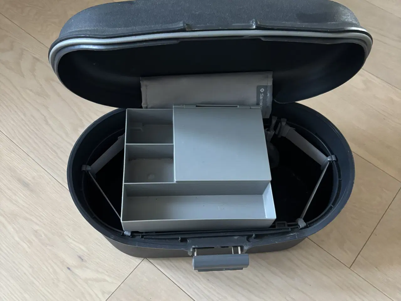 Billede 4 - Samsonite beauty boks