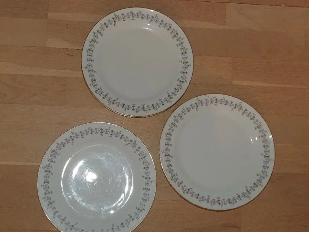 Billede 1 - Tallerkener	