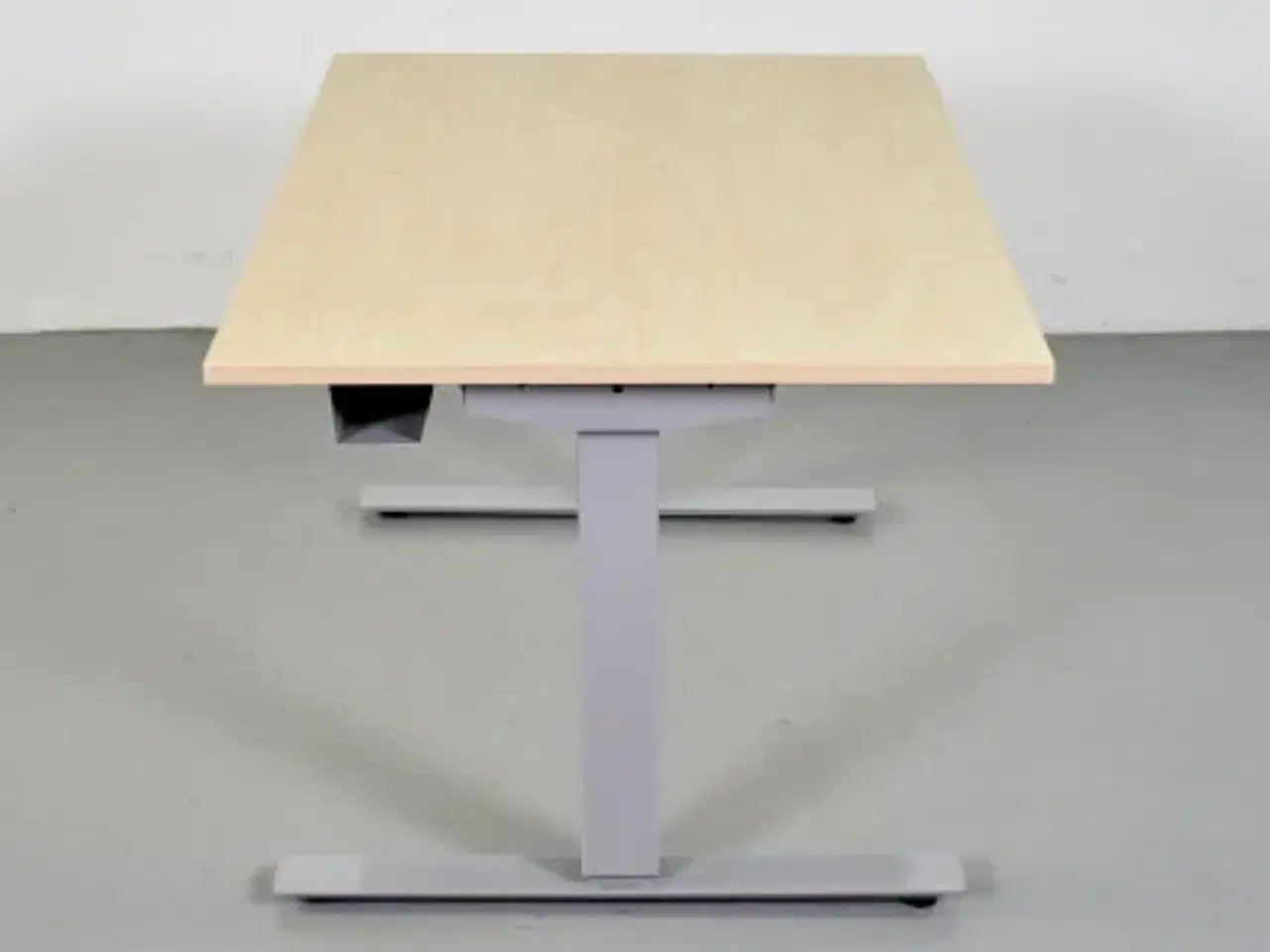 Billede 4 - Efg hæve-/sænkebord med plade i birkelaminat, 120 cm.