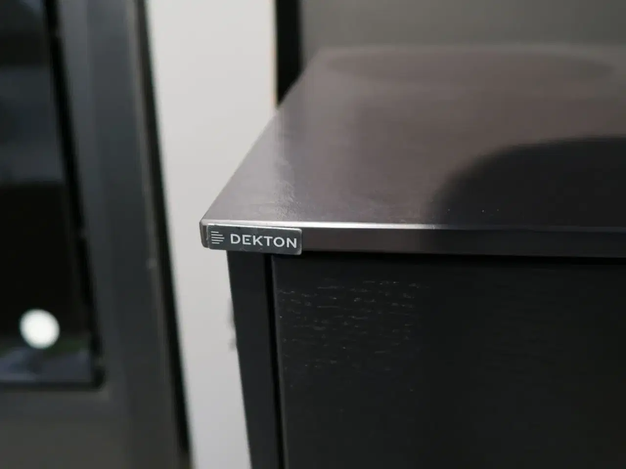 Billede 8 - Køkken NORDANRO uden hårdehvidevarer med stenbordplade DEKTON