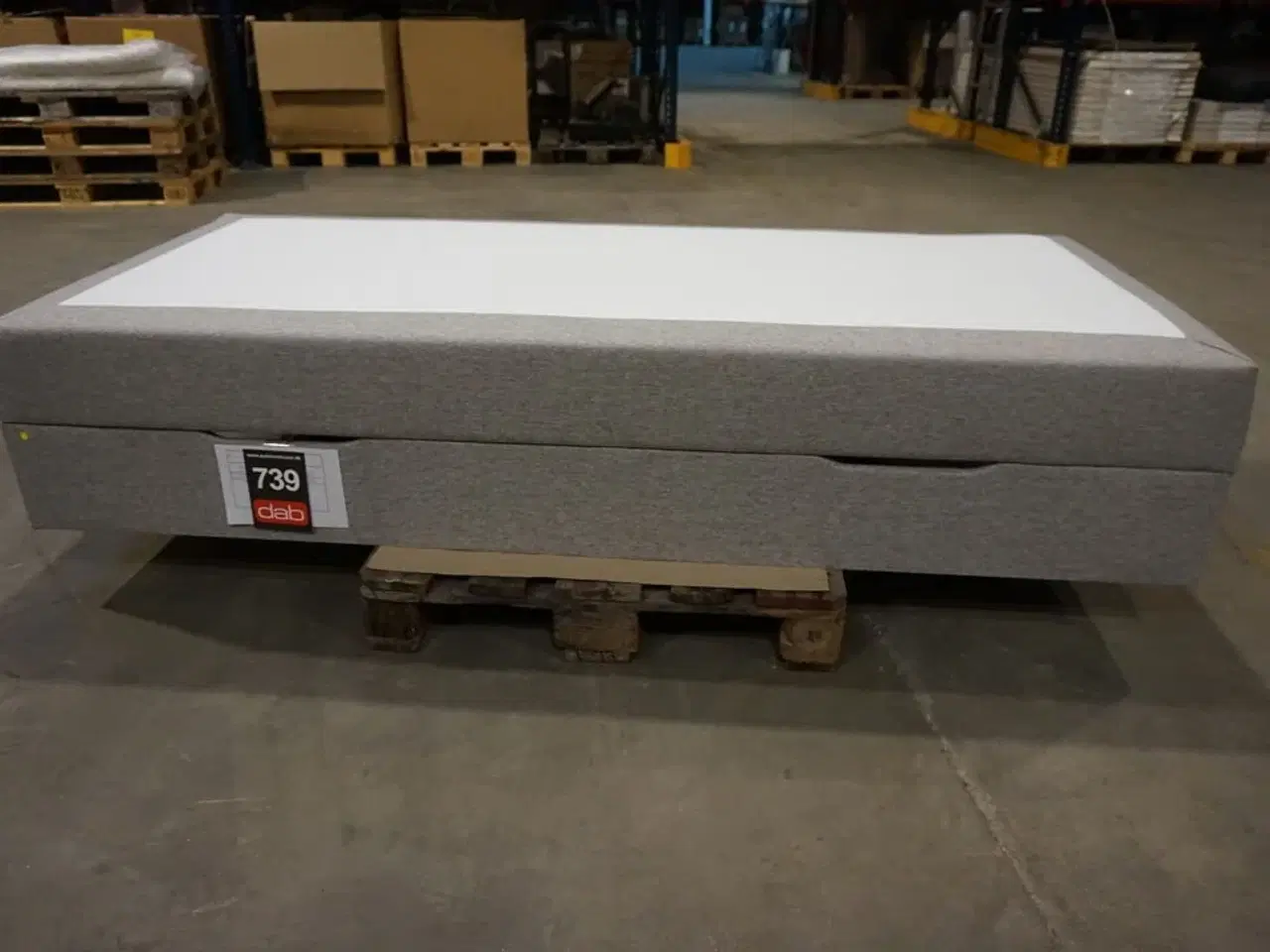 Billede 3 - Nordisk fjer B90 seng med opbevaring 90x200 cm Lysegrå