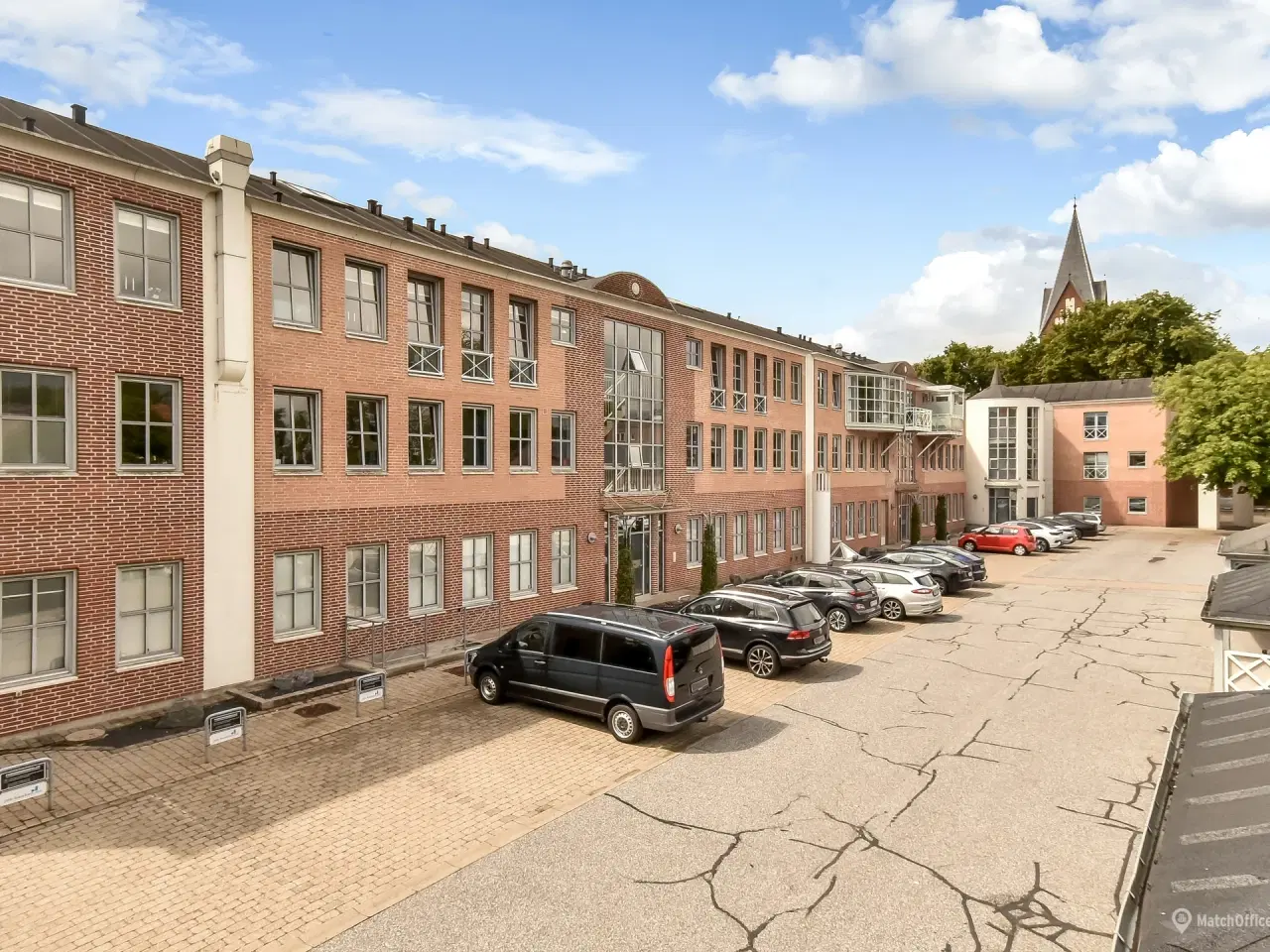 Billede 3 - Velplacerede kontor midt i Herning