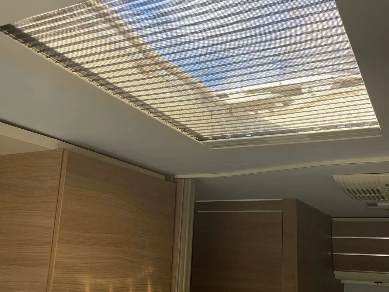 Billede 12 - Lækker nyere campingvogn 