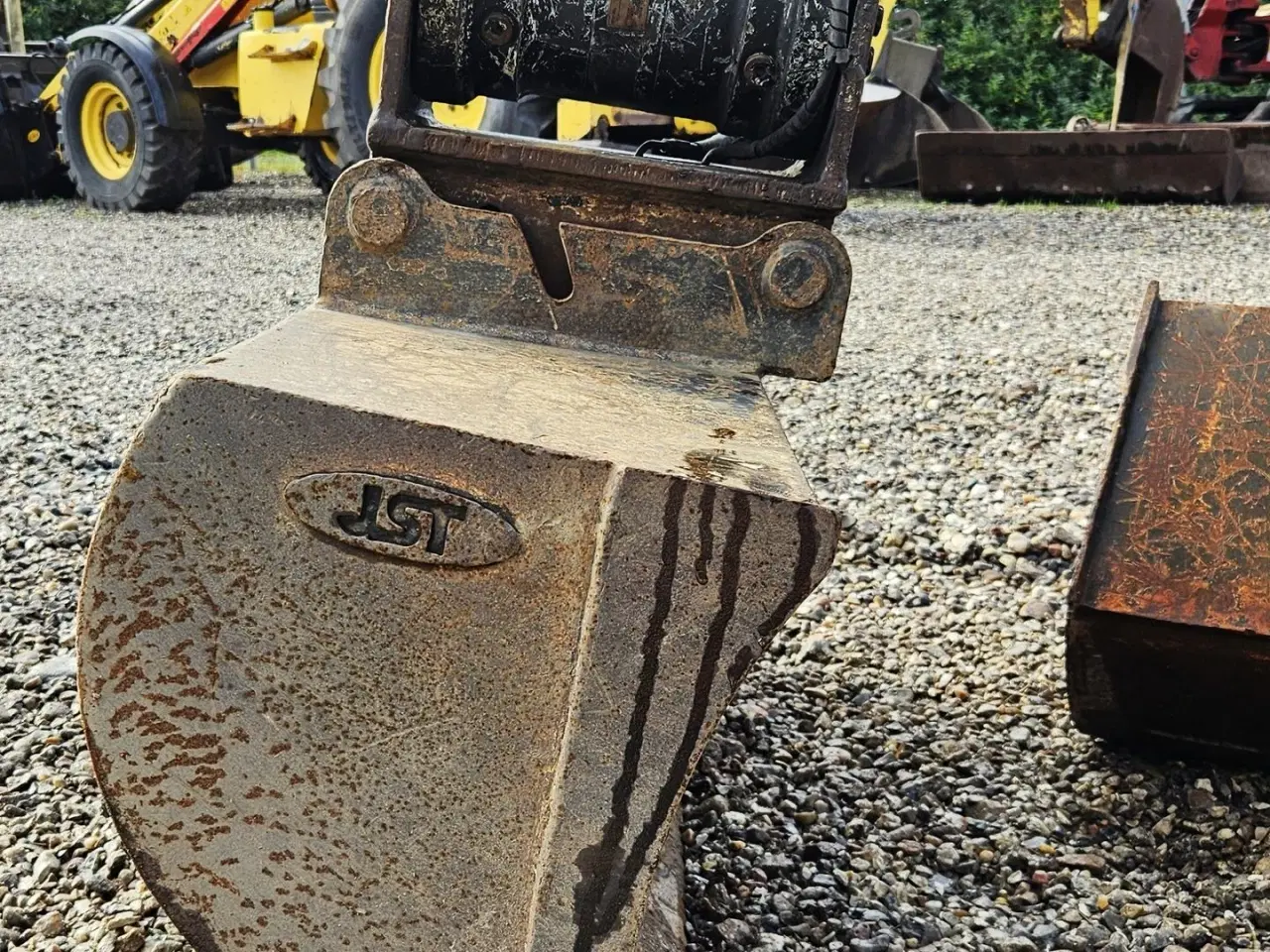 Billede 9 - Hitachi ZX27-3 / powertilt og skovlsæt / årgang 2010
