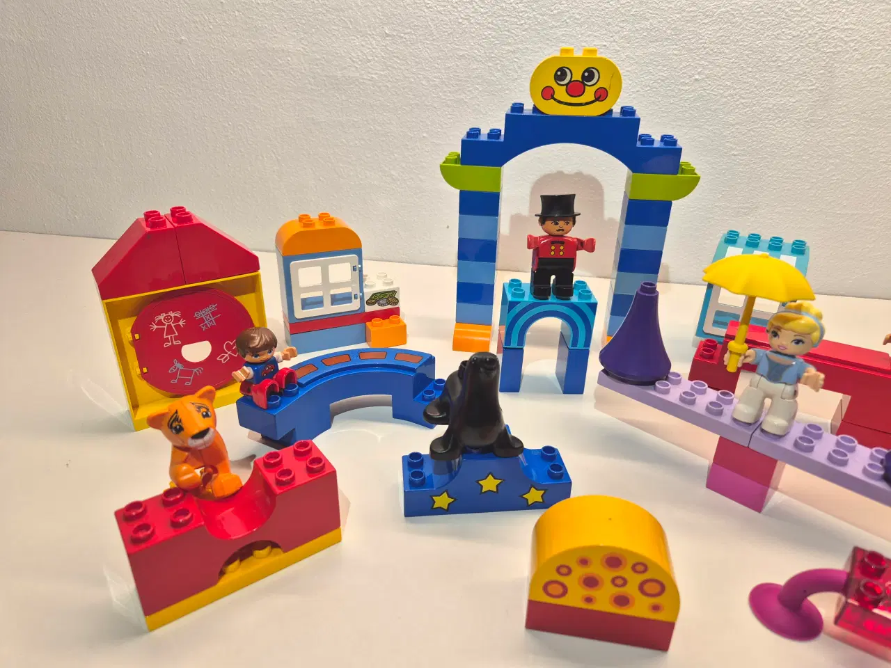 Billede 2 - Duplo Cirkus, Dyr, Menneske samt forskellige Figur