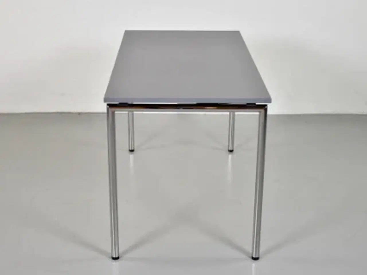 Billede 4 - Four design klapbord med grå bordplade og krom stel