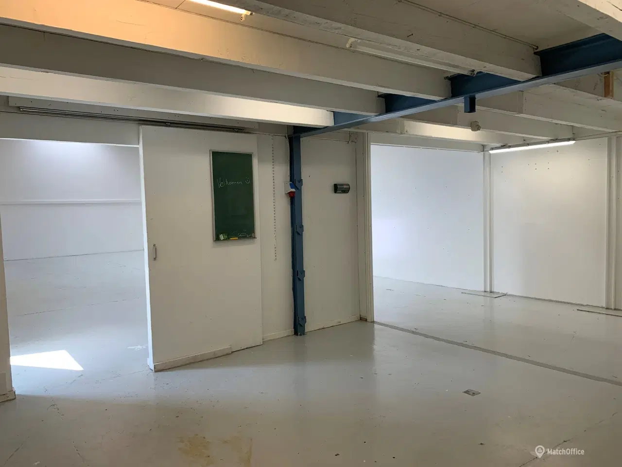 Billede 11 - Centralt beliggende lager med kontor - facade til Køge Bugt Motorvejen