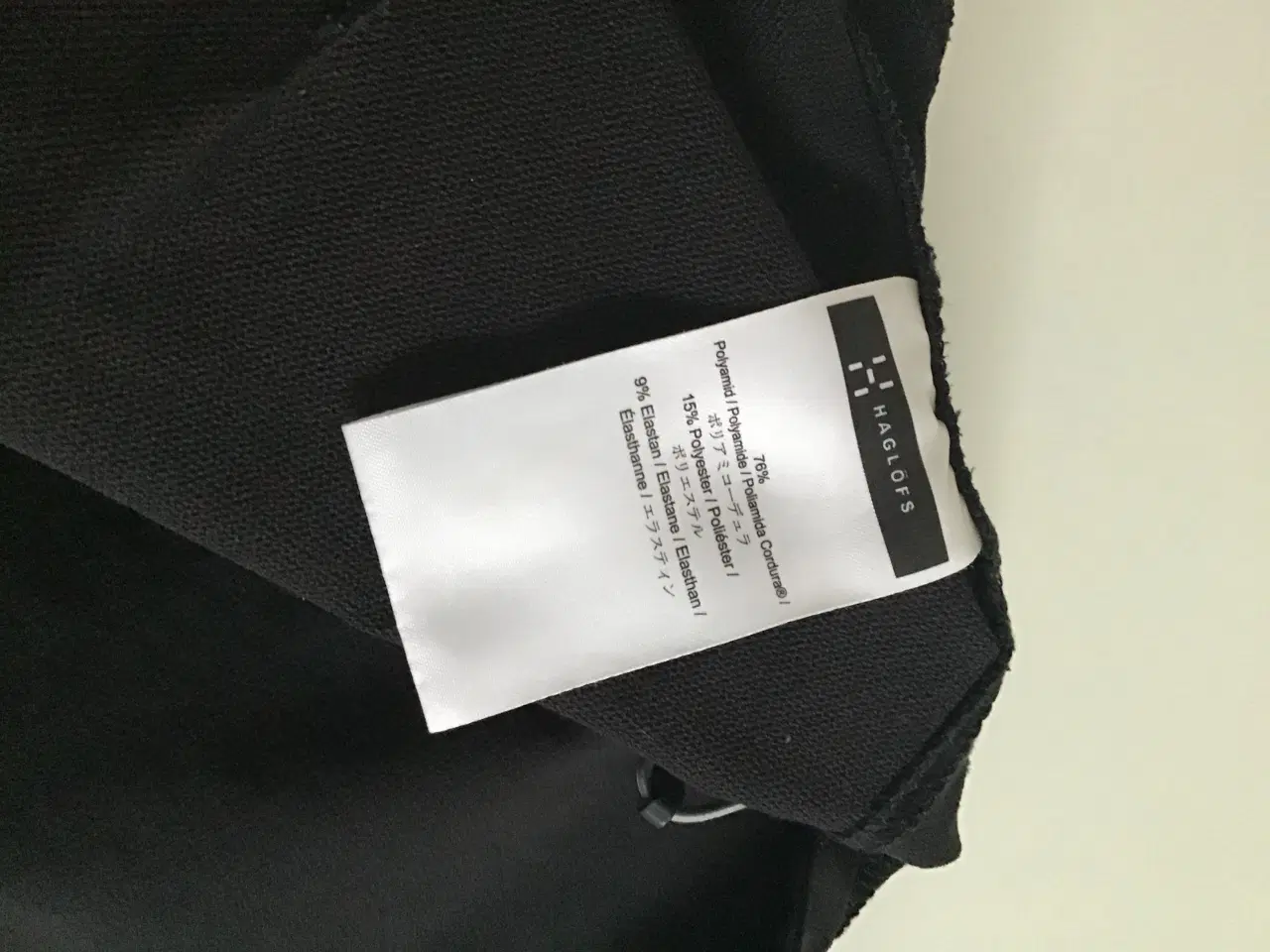 Billede 5 - Pæn Hagløfs jakke i sort med stretch