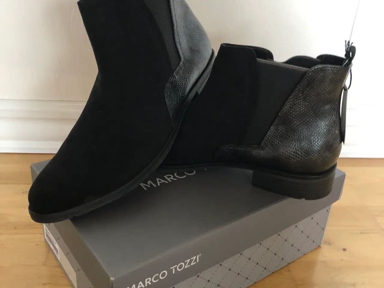 Billede 6 - NYE! korte støvler str. 42