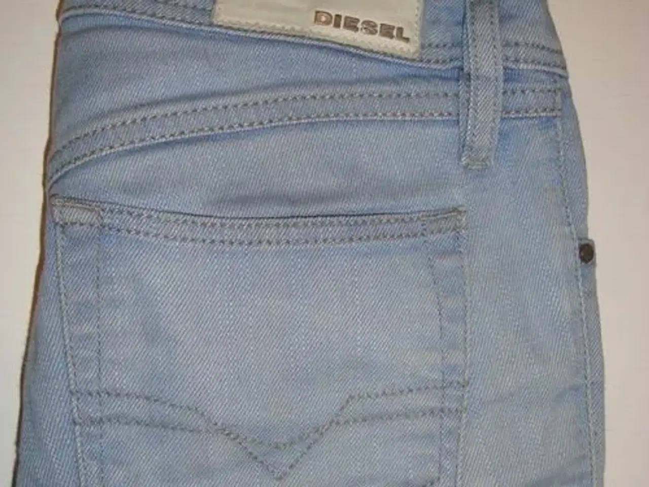 Billede 5 - Lyse Diesel jeans sælges