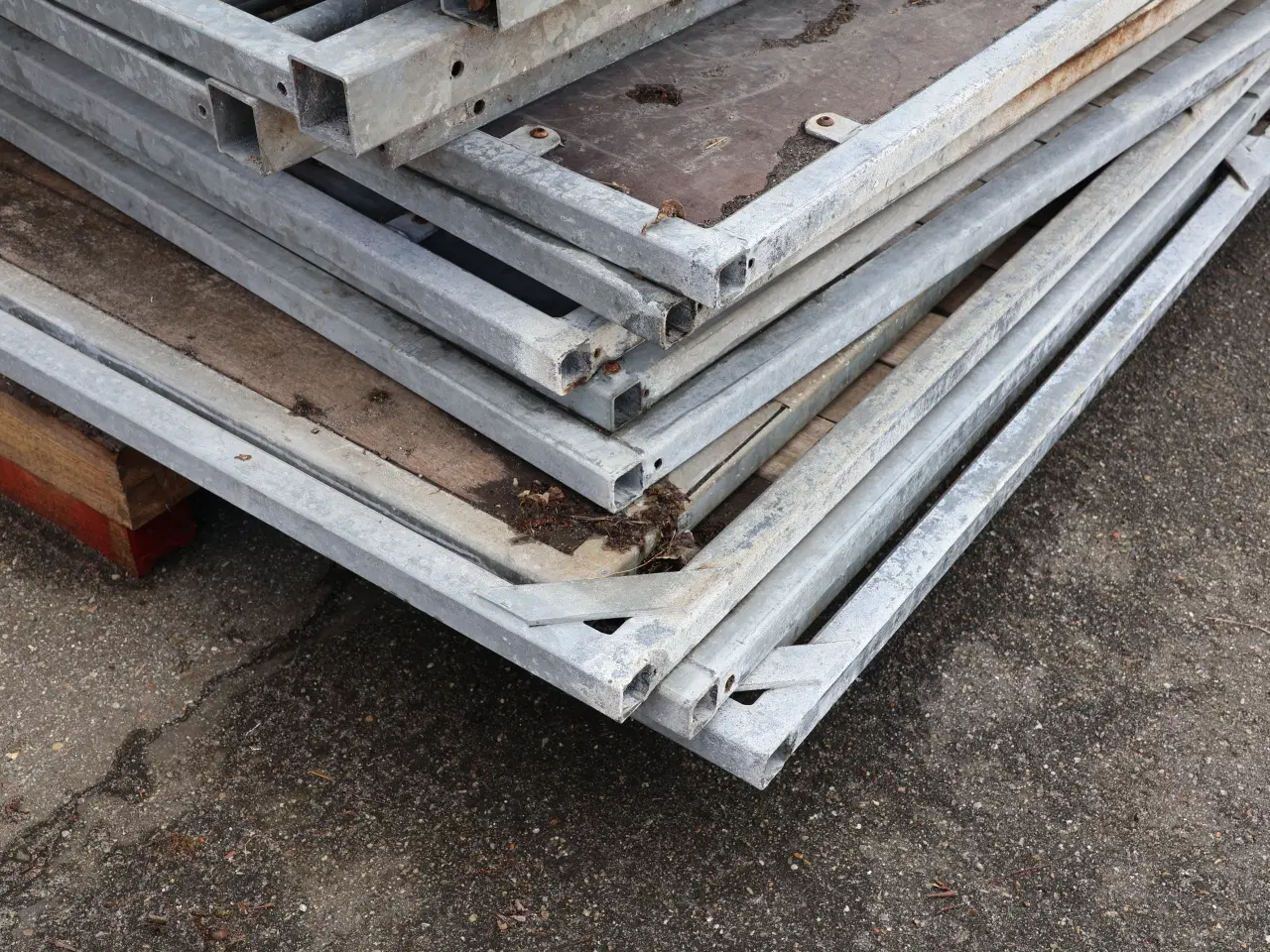 Billede 5 -  16 Stk Galvaniserede sider til hestebokse