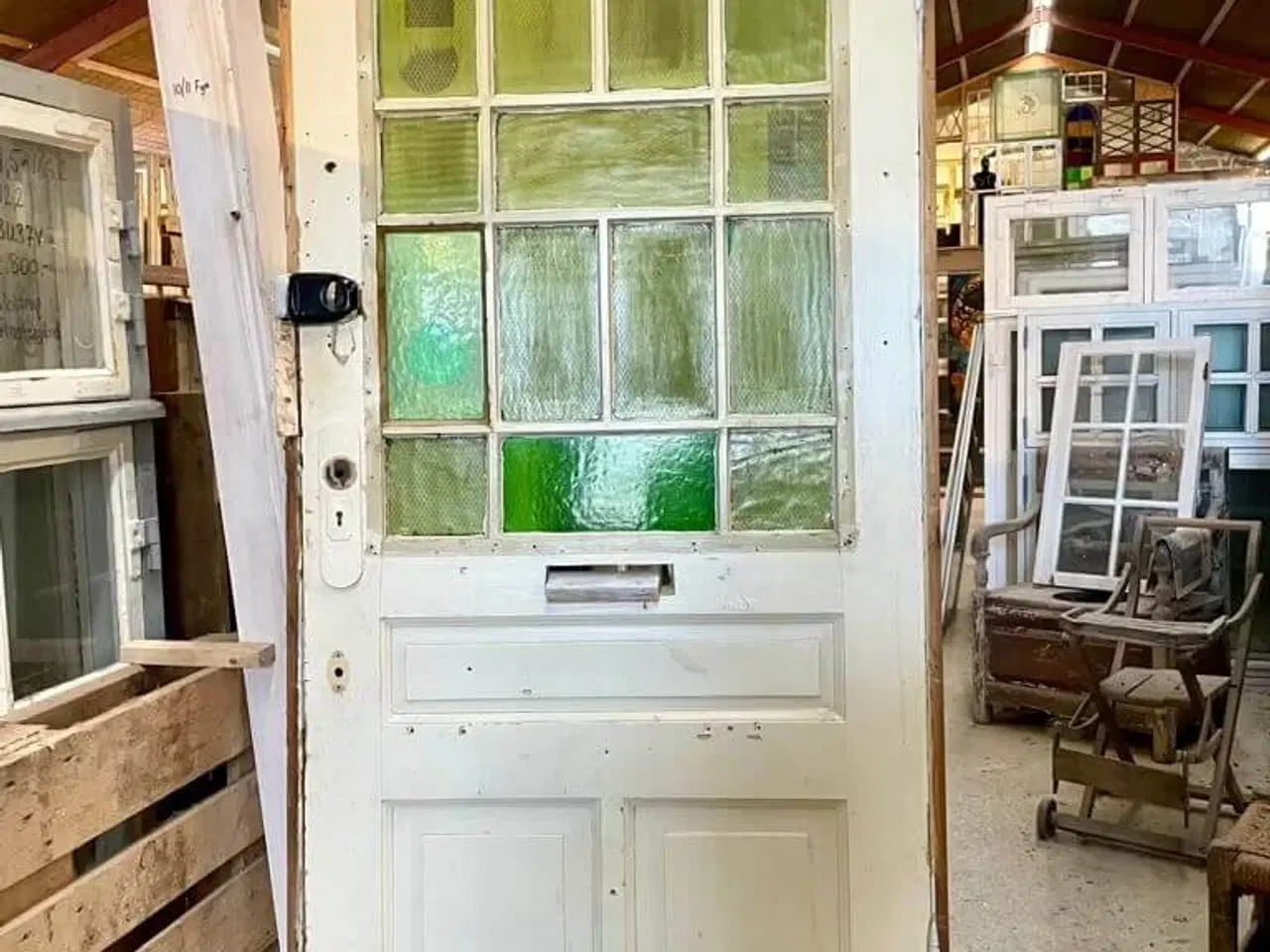 Billede 1 - Højrehængt opgangsdør fra 1905 m. karm