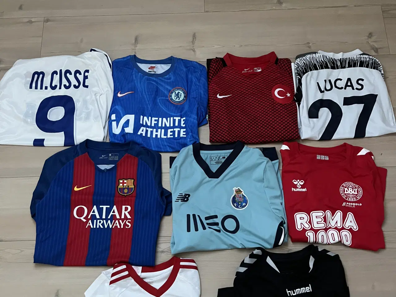 Billede 6 - Fodboldtrøjer i Børnestørrelser 