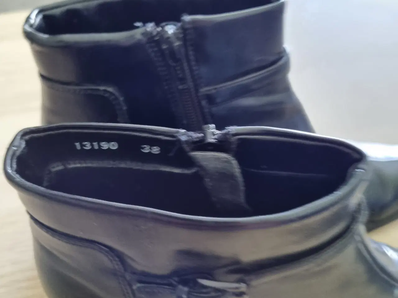 Billede 7 -  Afis Fashion-Style Støvletter I sort læder 