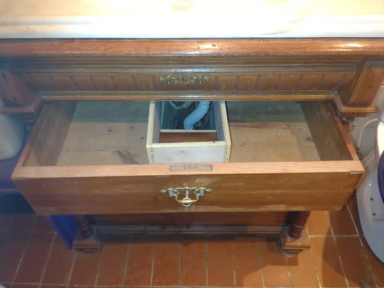 Billede 3 - Ombygget antik kommode med retrovask 