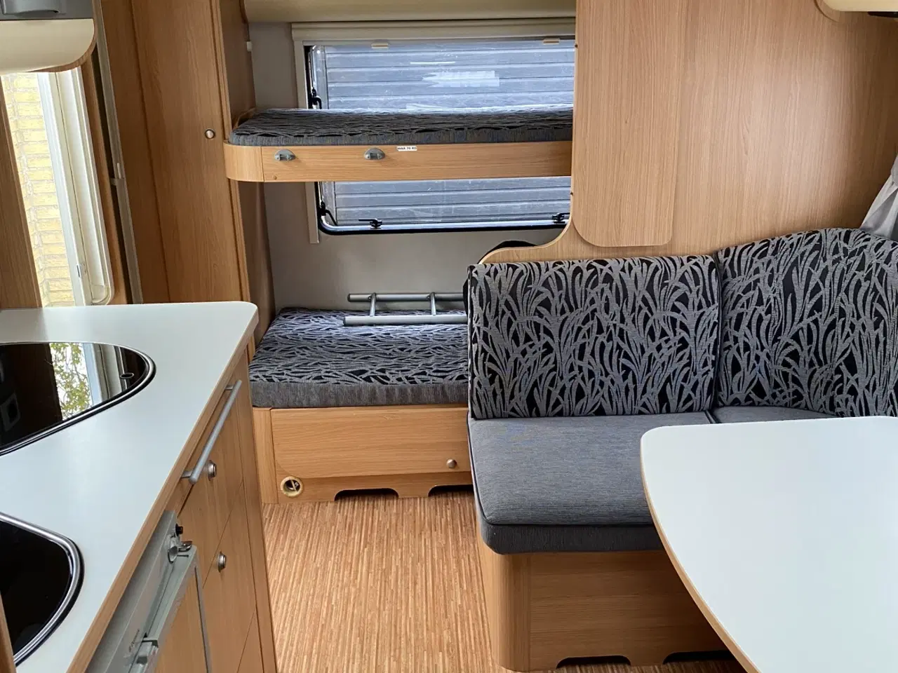 Billede 2 - Stor, flot og familievenlig vogn søger nye eventyr