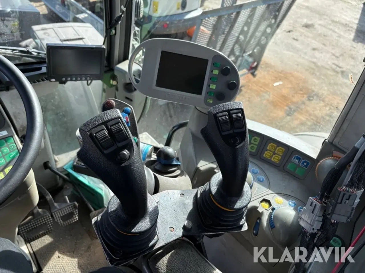 Billede 12 - Traktor Fendt 818 med Kantklipper