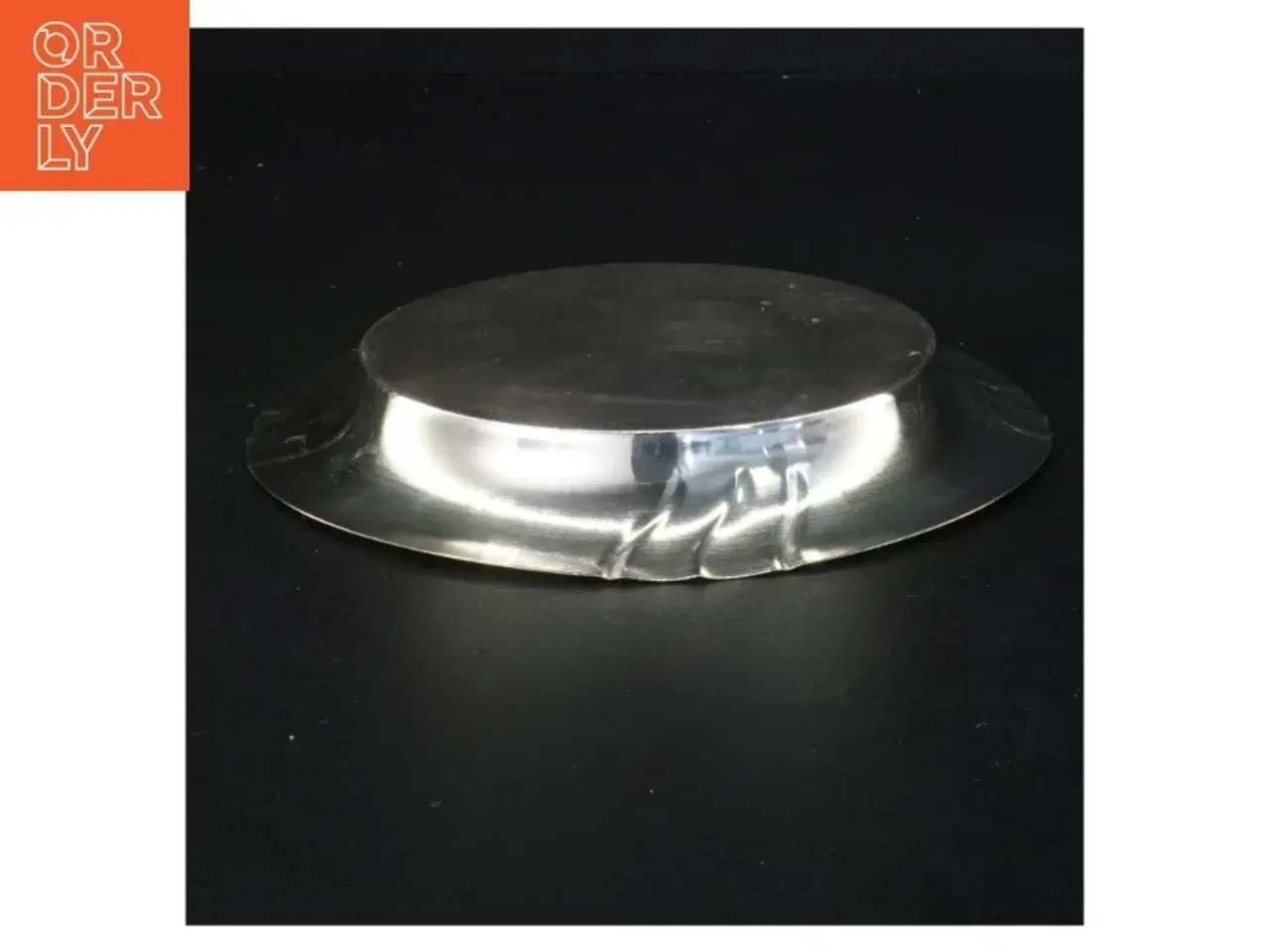 Billede 2 - Sølvfarvet metalbakke (str. 17 x 2 cm)