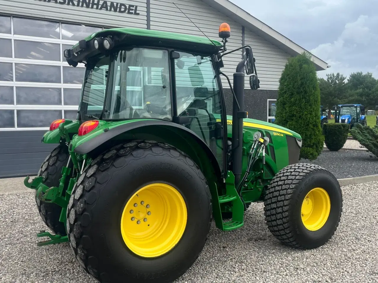 Billede 13 - John Deere 5090 M Med græsdæk