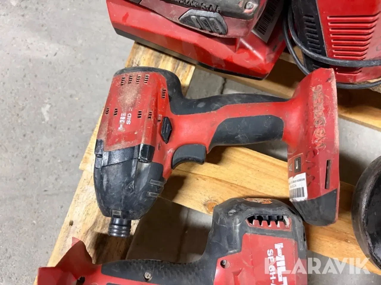 Billede 6 - Værktøj Hilti 7 maskiner med 4 batterier og 1 oplader