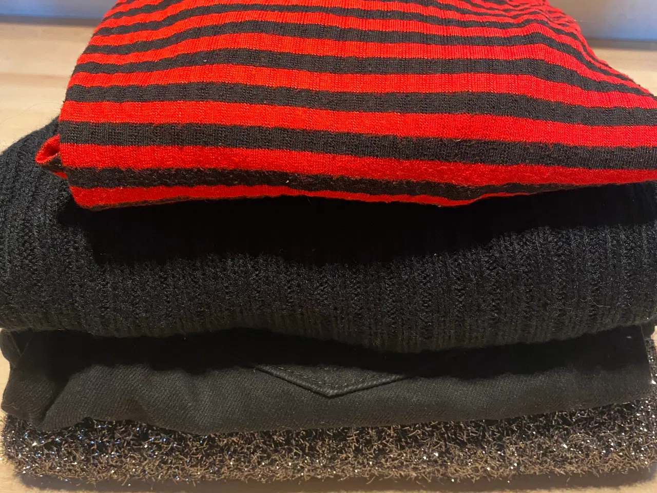 Billede 2 - Lækker tøjpakke str xs/s