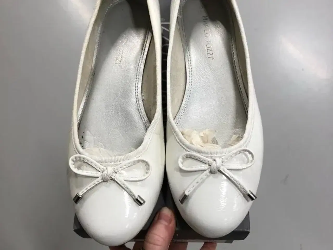 Billede 1 - Hvide sko