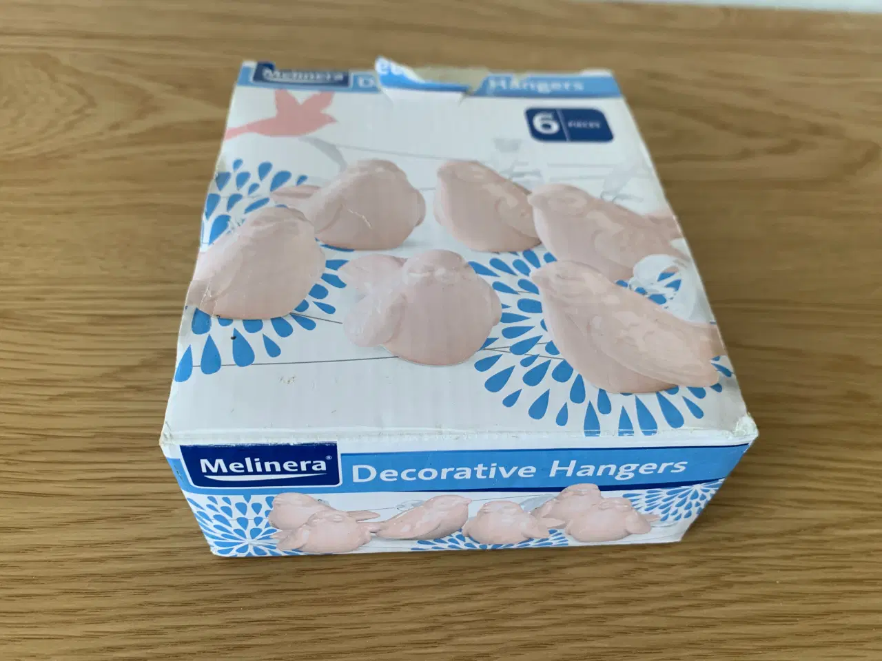 Billede 3 - 6 stk. lyserøde porcelænsfugle med hvide silkebånd