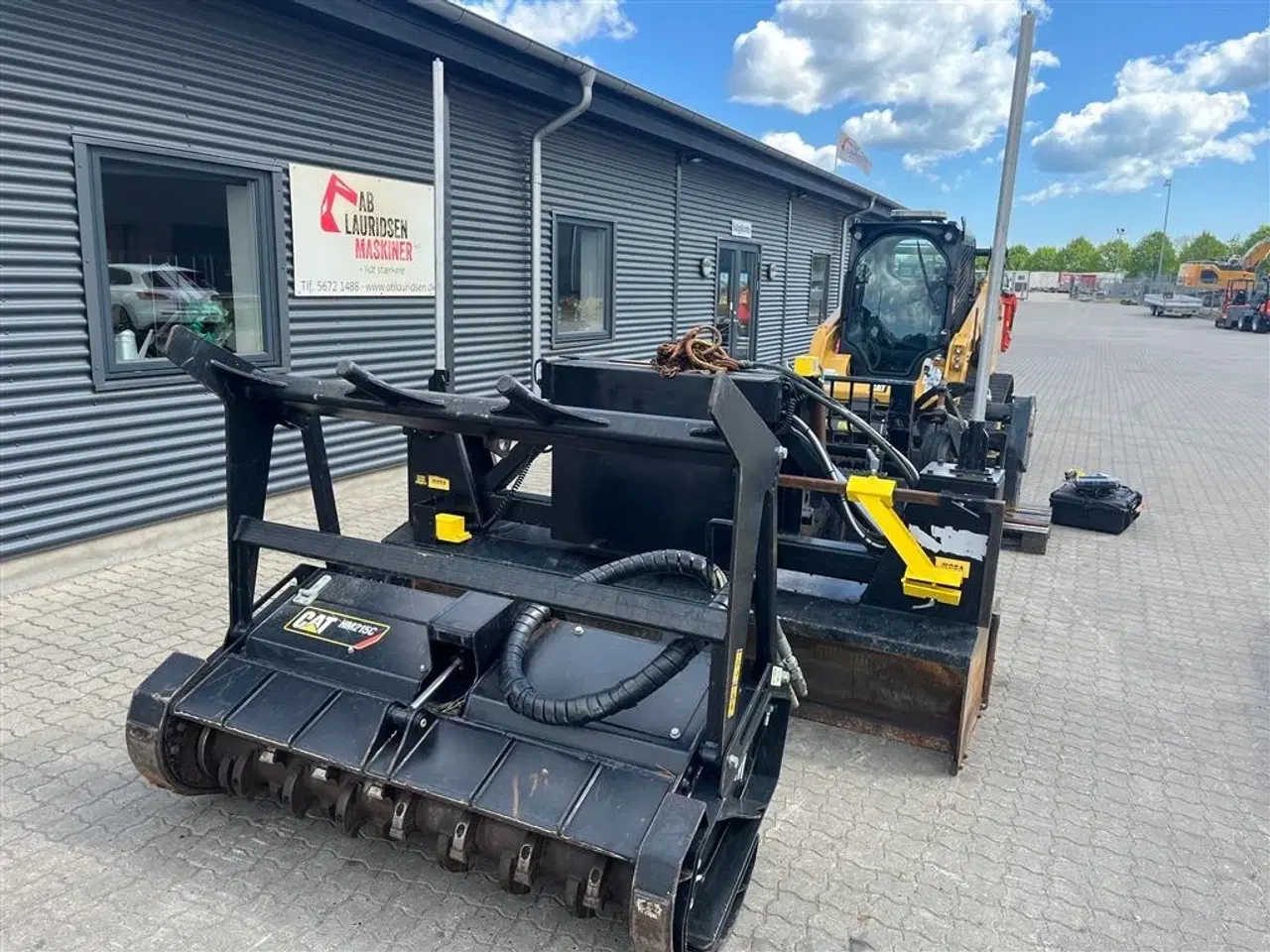 Billede 19 - Caterpillar 259D Med afretter-Powerrake-klippehoved solvl og gafler