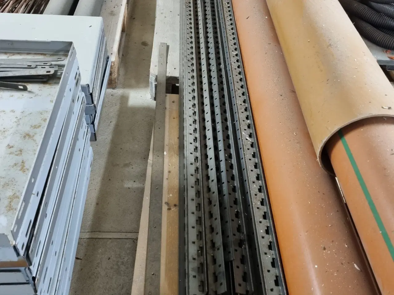 Billede 1 - Stålreoler sælges