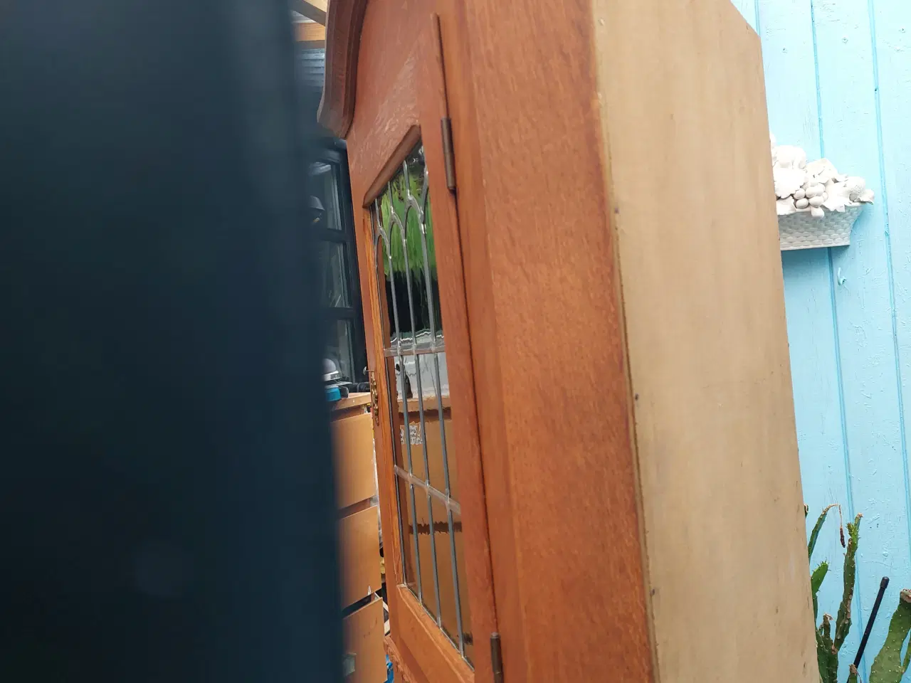 Billede 3 - hjørne/bar/vitrine skabet med dør