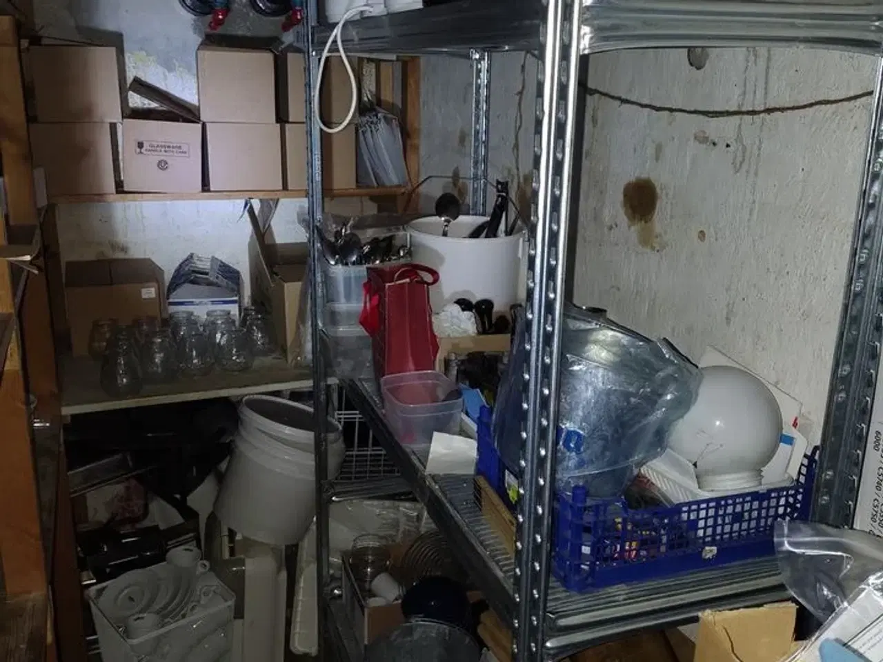 Billede 3 - Tøm et kælderrum