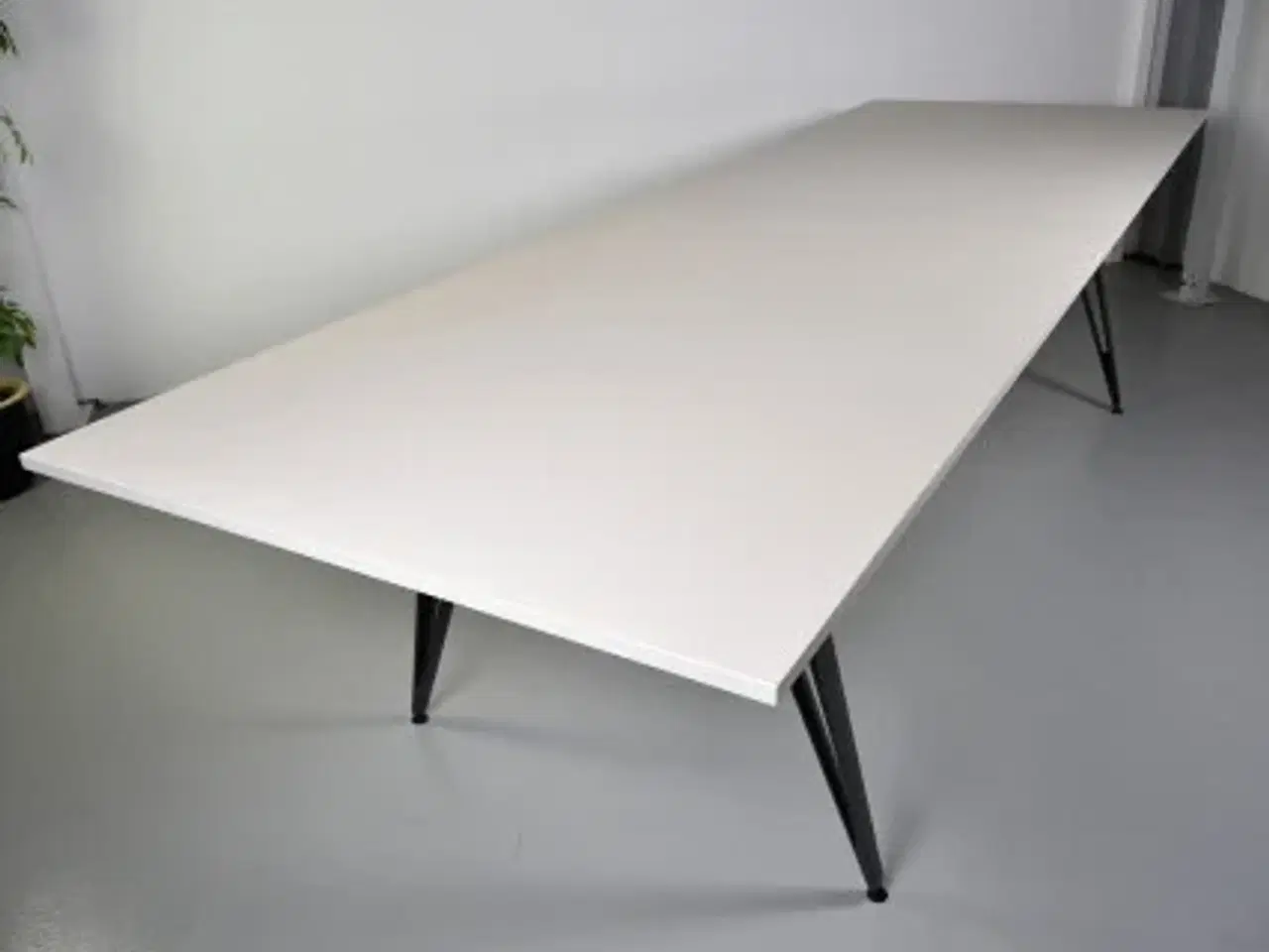 Billede 1 - Lammhults attach mødebord/højbord, 360 cm.