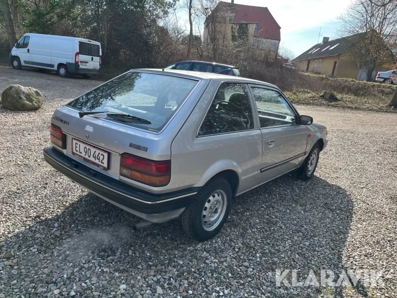 Billede 4 - Personbil Mazda 323 1,3LX