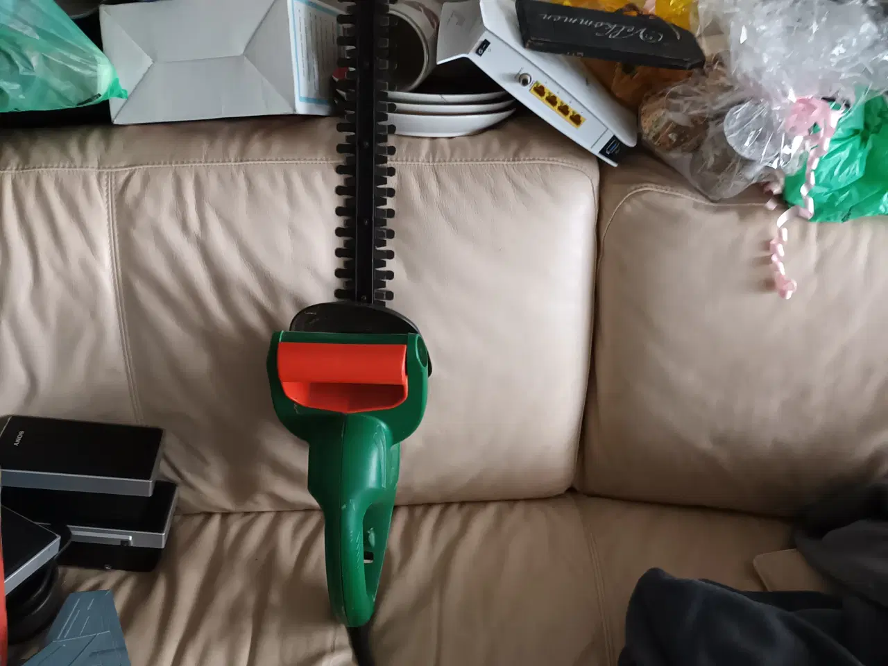 Billede 1 - BLACK & DECKER HÆKKEKLIPPER