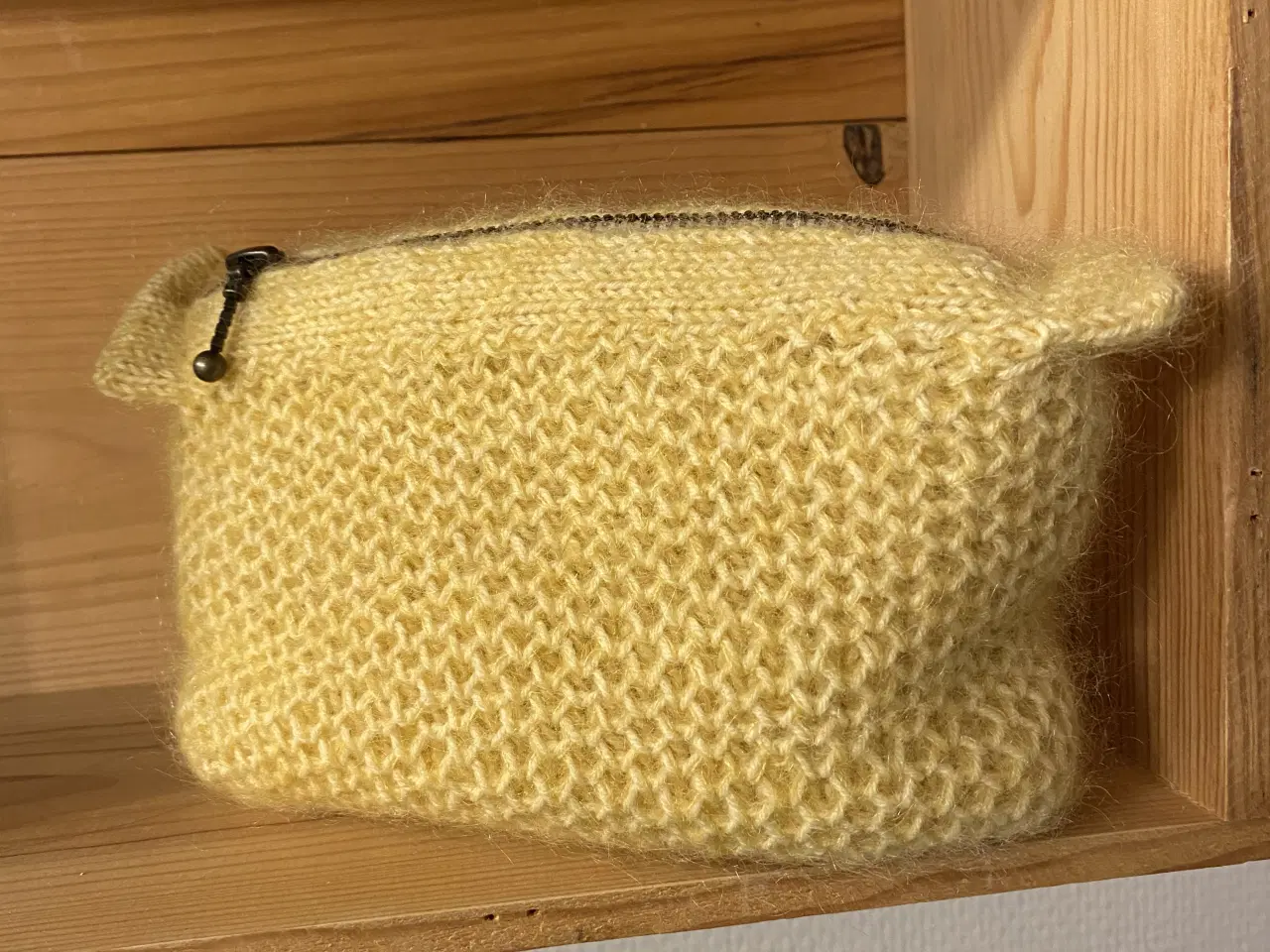 Billede 2 - Hjemmestrikket clutch