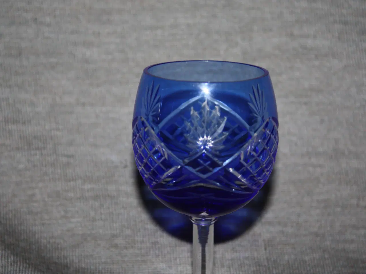 Billede 2 - Bøhmer glas i blå ca 10 cm høje