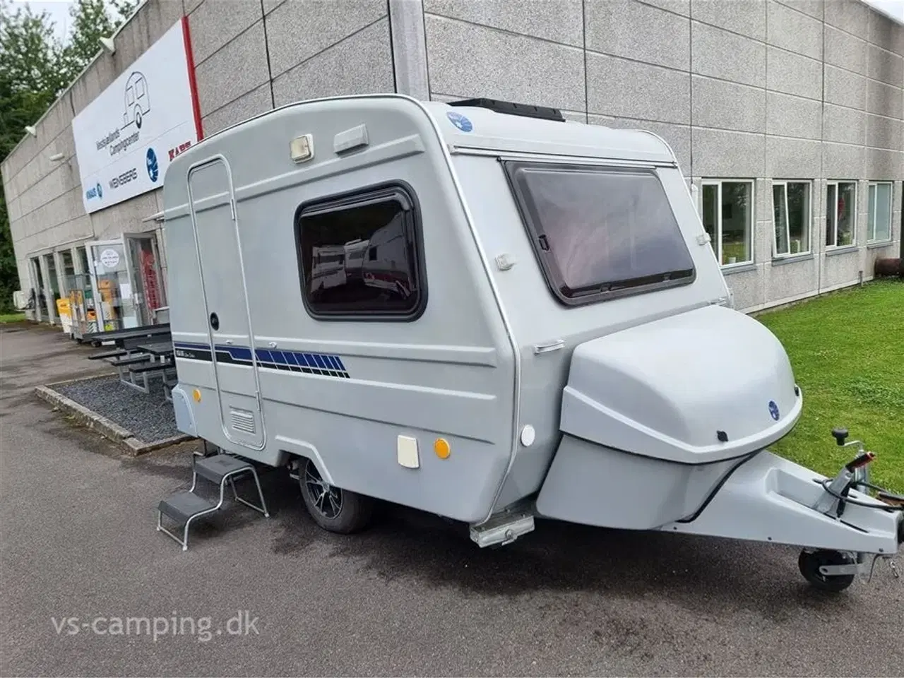 Billede 1 - 2019 - Niewiadow VEGA 365 NTL Silver Edition   LILLE OG ATTRAKTIV CAMPINGVOGN, SOM MÅ TRÆKKES AF DE FLESTE BILER, SOM ER SPÆKKET MED UDSTYR.