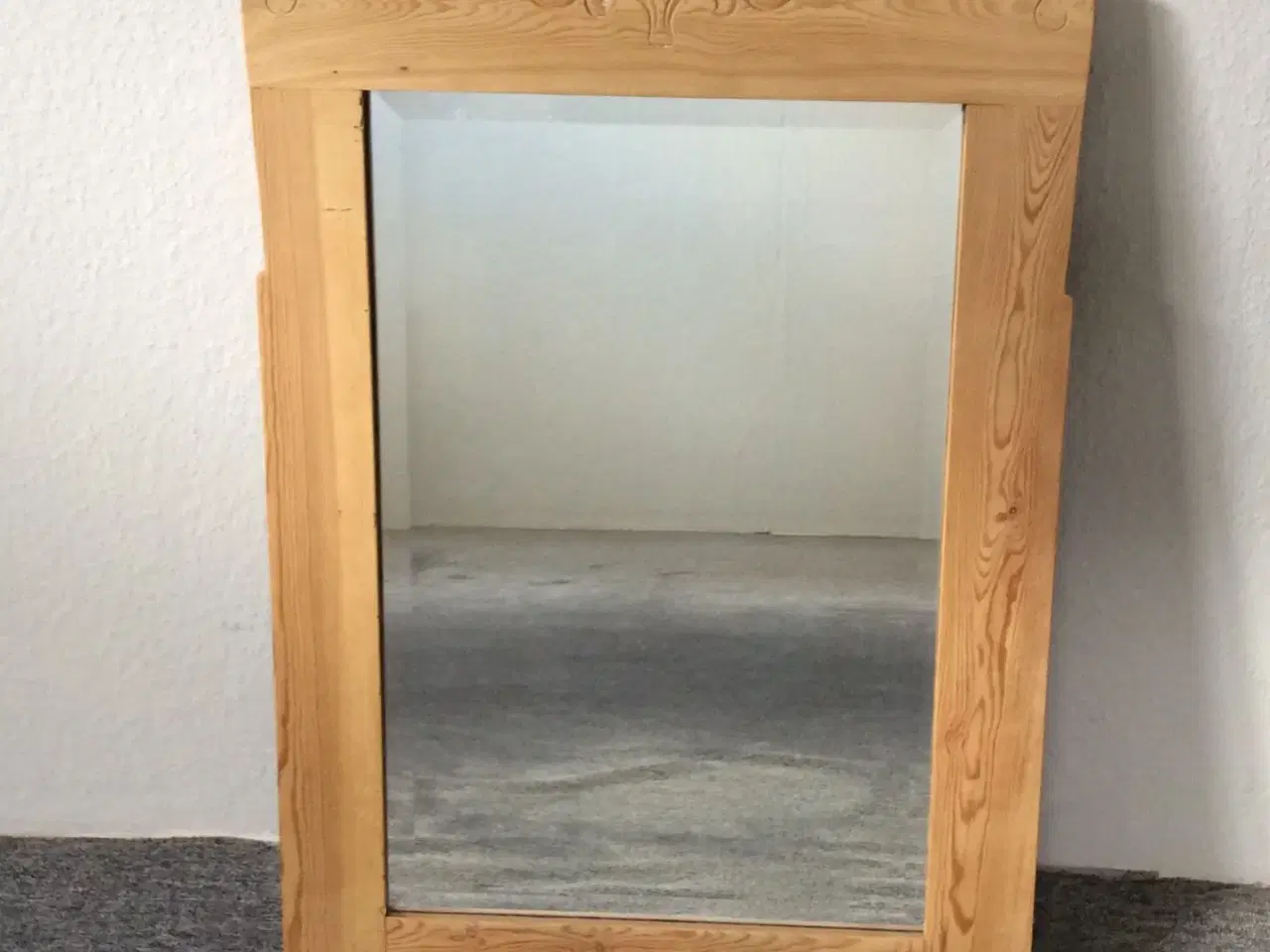 Billede 1 - Vægspejl fyrretræ med facetslebet spejl