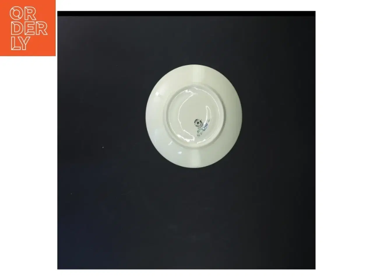 Billede 8 - 4 suppeteriner med undertallerkener fra Royal Copenhagen (str. Kop ø, 13 cm. underkop. ø. 17 cm. 4 sæt)