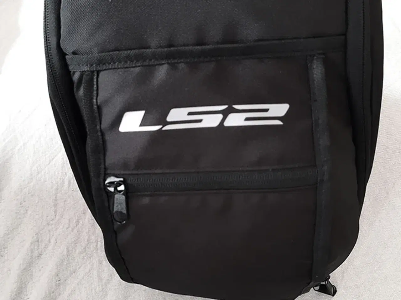 Billede 5 - RYGSÆK TIL MC HJELM.