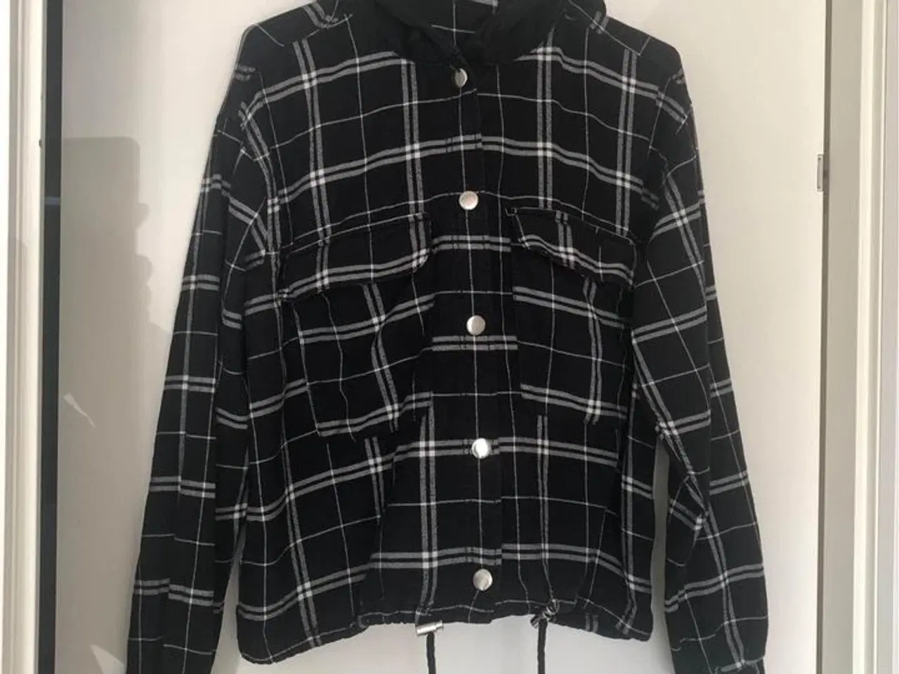 Billede 1 - H&M jakke/overdel Str. L