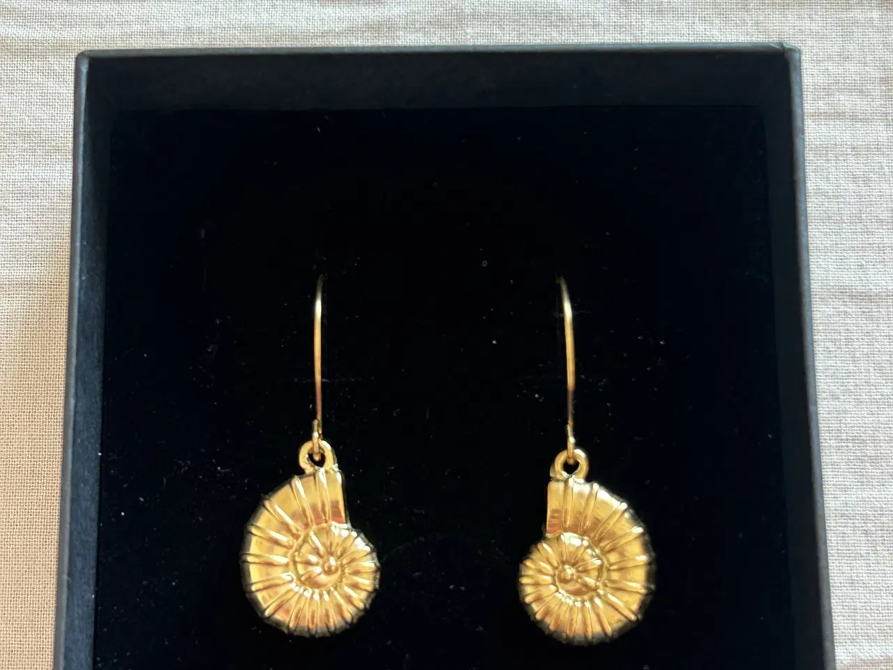 Billede 1 - Vandfaste øreringe 