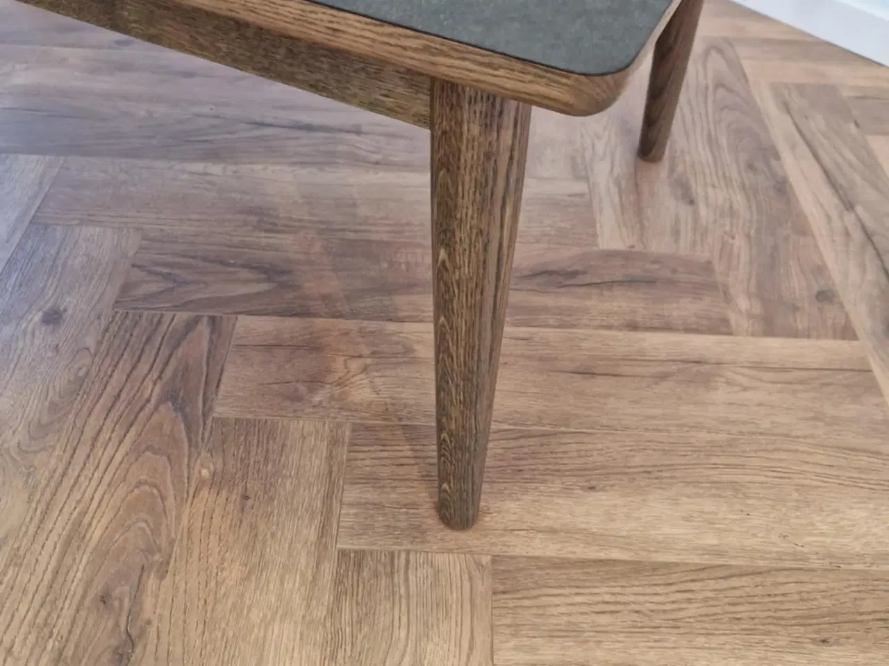 Billede 6 - Nyt stort sofabord med stone look laminat 