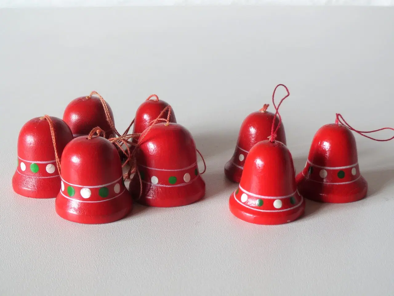 Billede 1 - Røde træ juleklokker