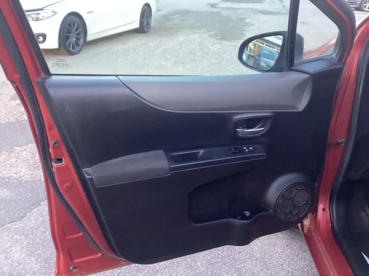 Billede 5 - Toyota Yaris 1,3 VVT-i T2 Comfort